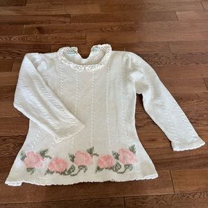 Vintage sweater, not perfect condition but good, puff shoulders